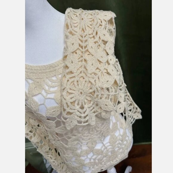 Luxurious Beige Lace Sweater Knitted Blouse Knitted Crop Top With Unique Flora - Picture 6 of 8